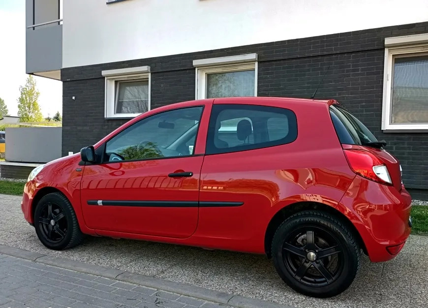 Renault Clio cena 14500 przebieg: 170000, rok produkcji 2011 z Elbląg małe 326